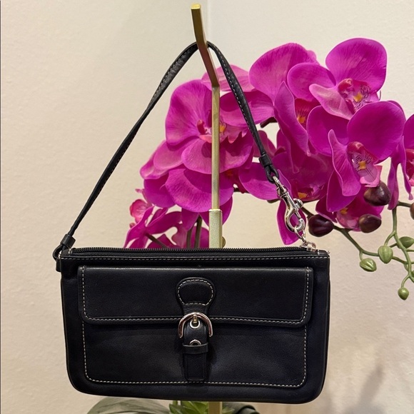 Handbags - Coach leather Elegant Black Clutch wristlet mini bag wallet designer c fabric